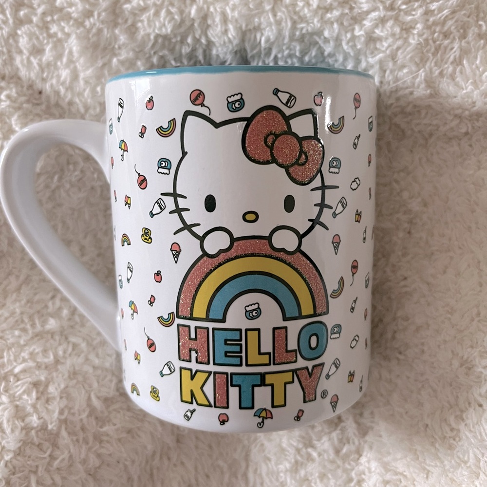 Hello Kitty 🌈 Mug